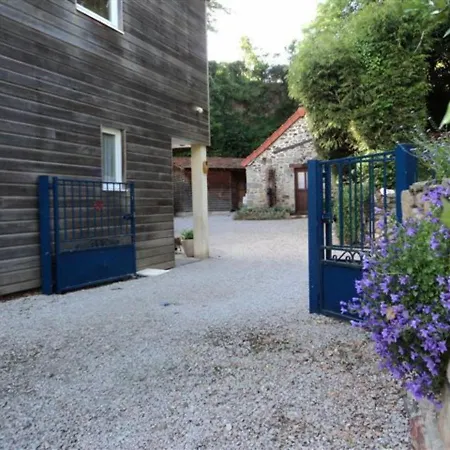 Le Vast, 5 Pièces, 8 Personnes - Fr-1-362-252